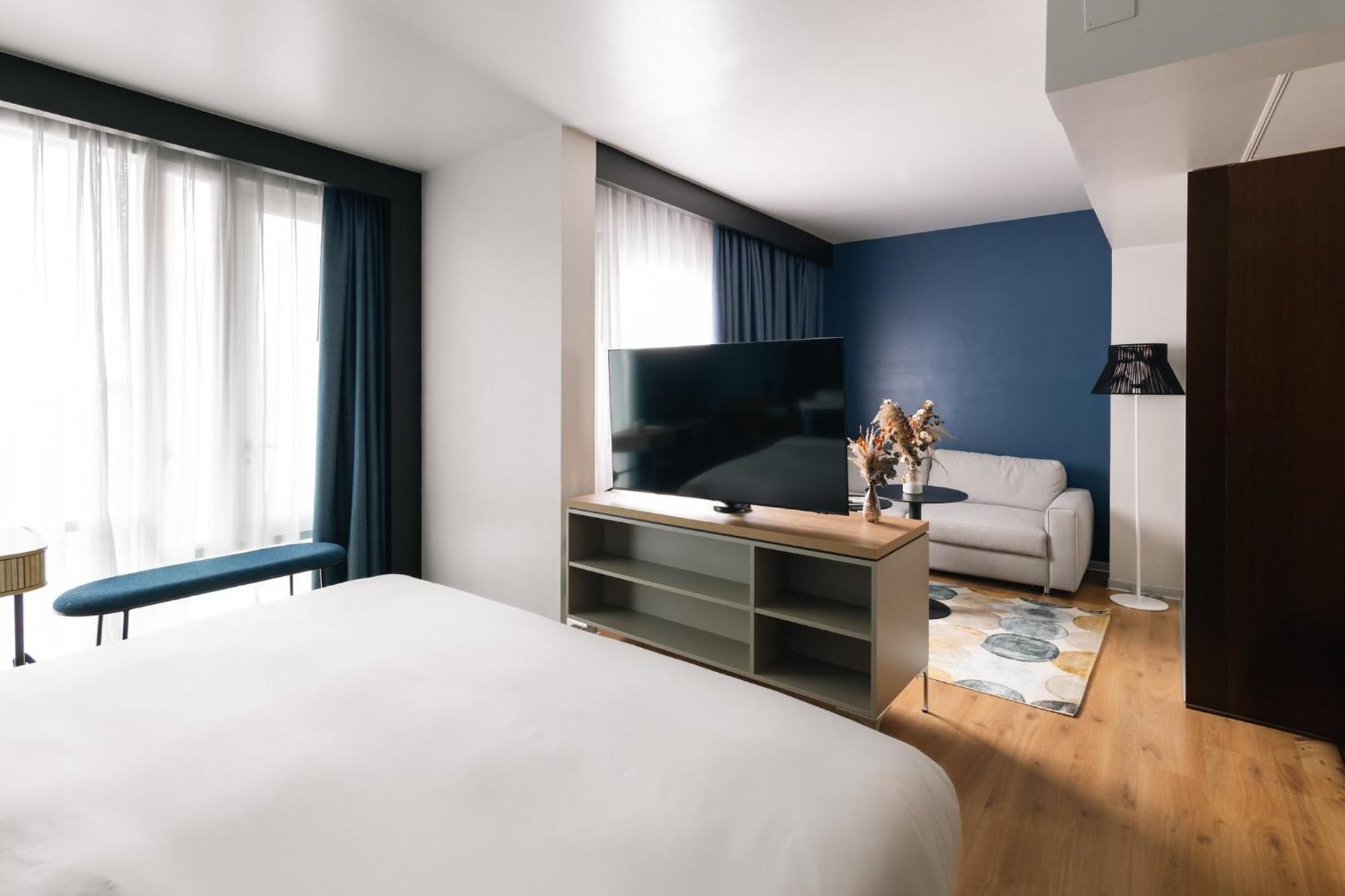 Hotel Crowne Plaza Madrid - Centre Retiro By Ihg Esterno foto