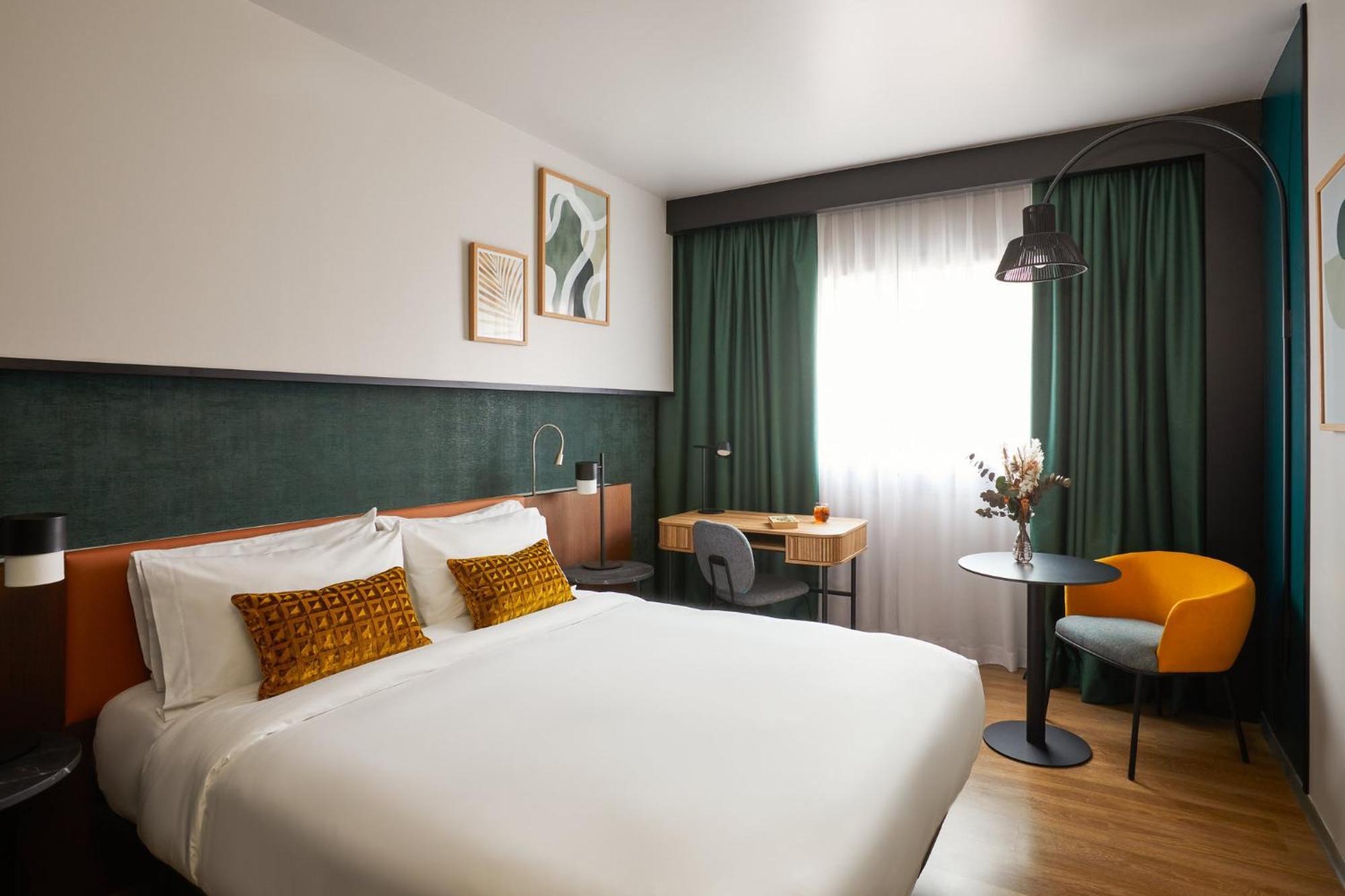 Hotel Crowne Plaza Madrid - Centre Retiro By Ihg Esterno foto