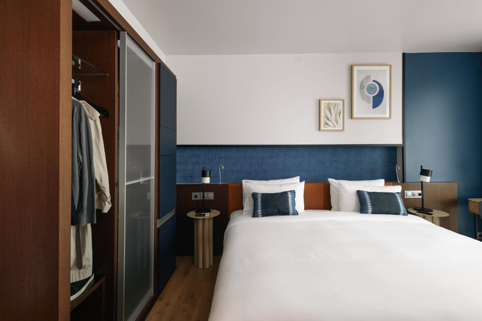 Hotel Crowne Plaza Madrid - Centre Retiro By Ihg Esterno foto