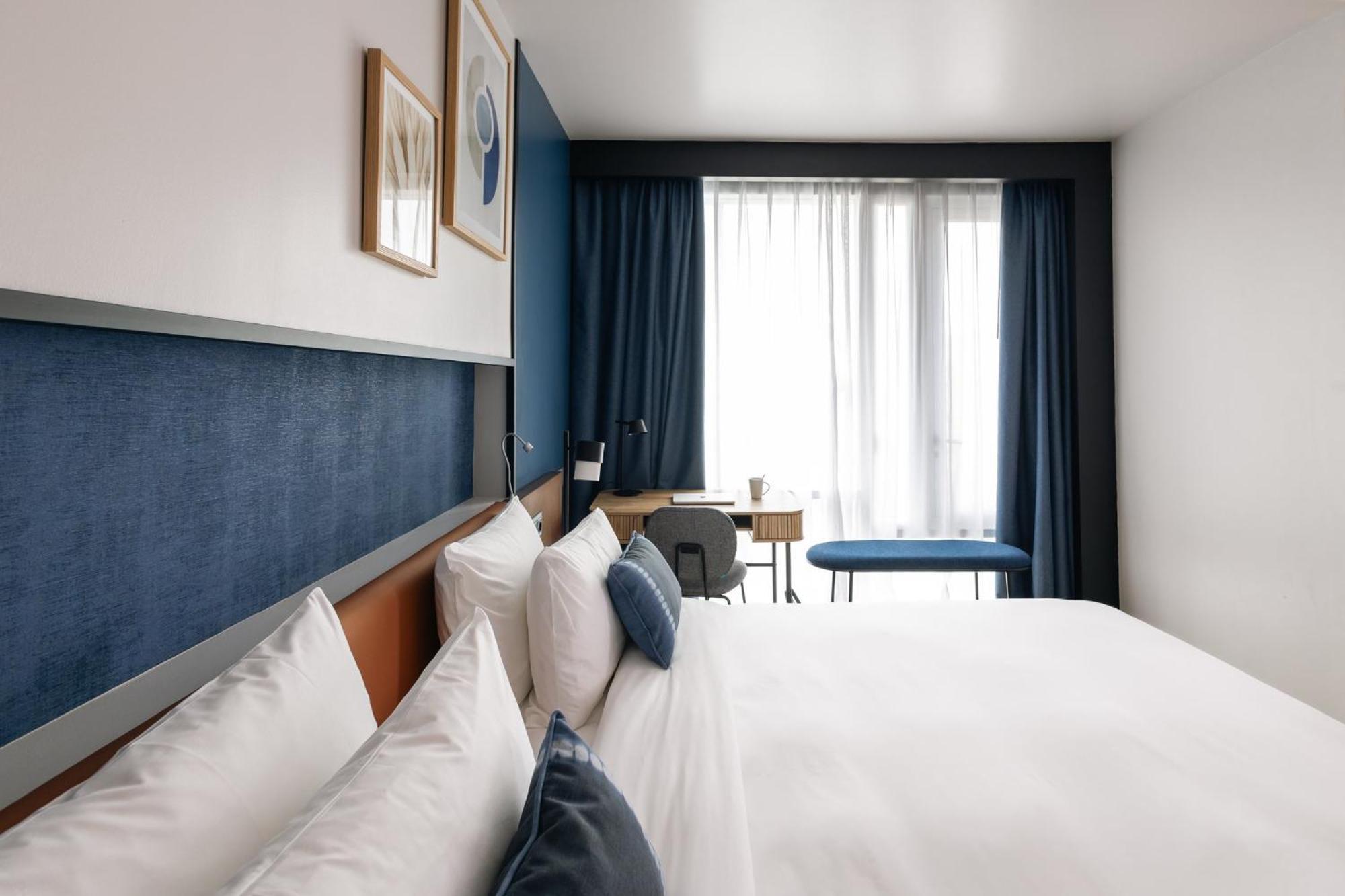 Hotel Crowne Plaza Madrid - Centre Retiro By Ihg Esterno foto