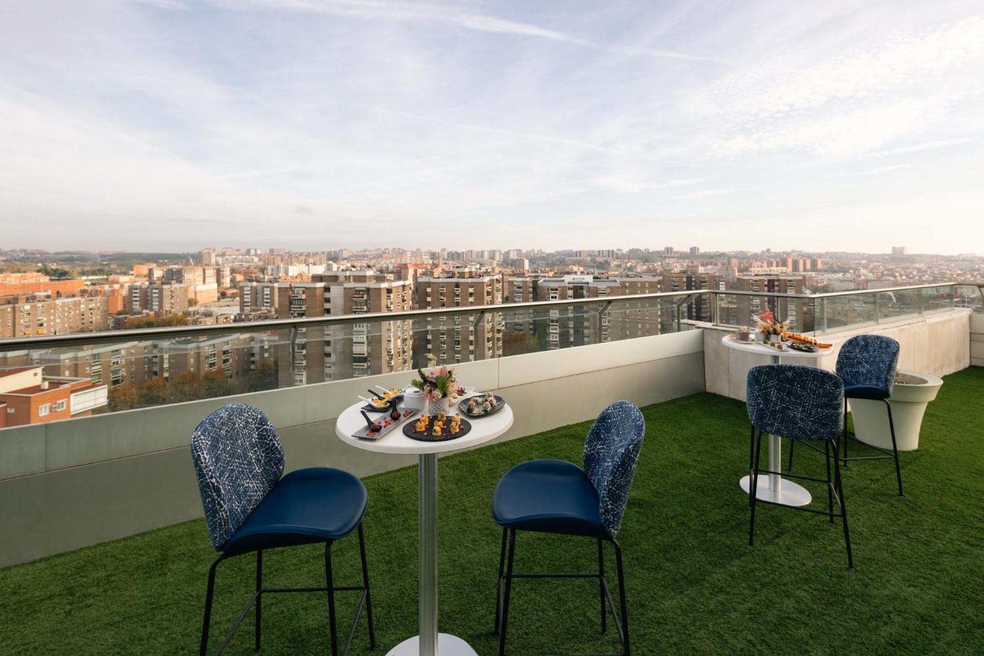 Hotel Crowne Plaza Madrid - Centre Retiro By Ihg Esterno foto